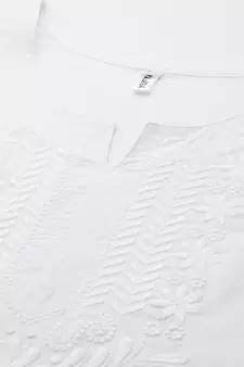 White woven cotton kurtas-and-kurtis