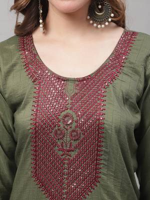 Mehendi embroidered silk blend Kurta Pant With Dupatta 2
