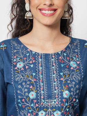 Blue embroidered cotton Kurta Pant With Dupatta 2