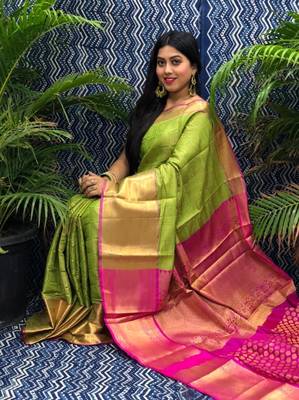 Green Kanchipuram Silk Zari Woven Saree with Blouse 1