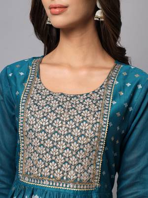 Teal embroidered chanderi silk Kurta Pant With Dupatta 2