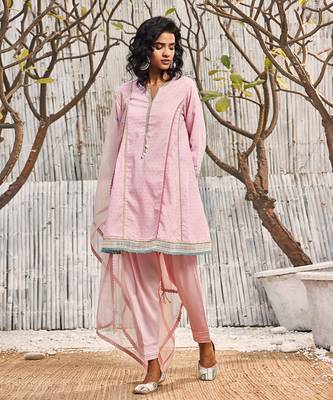 Blush Pink Dobby Cotton Fusion Style Kurta Set 3