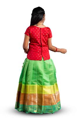 Shivangi Girls Green Floral Spring Pattu Pavadai 2