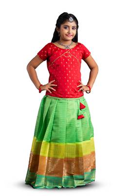 Shivangi Girls Green Floral Spring Pattu Pavadai 3