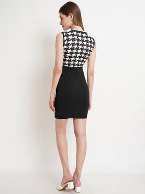 Popwings Women Black & White Sleeveless Printed Knee Length Bodycon Dress 3