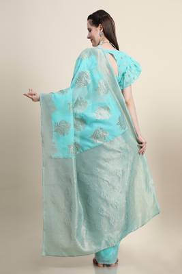 Light Green Woven Jacquard Saree With Blouse 2
