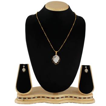Plated Abstract Art Pendant Set for Women 4