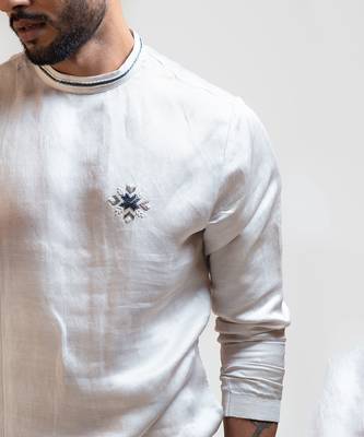 CreamOverlapping Embroidered Kurta Set 3