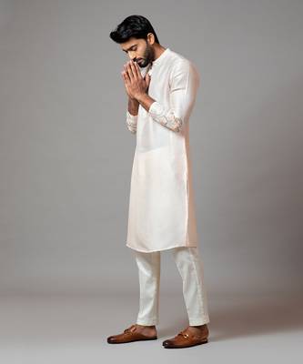 Plain Kurta With Minimal Floral Embroidery On Sleeves 2