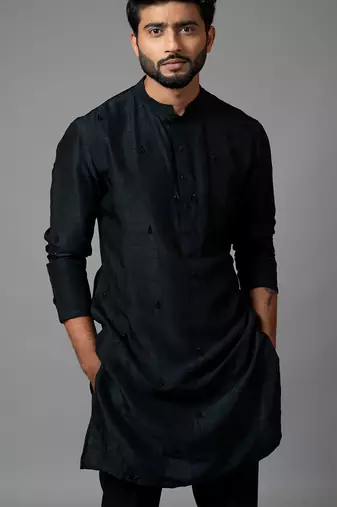 Kurta with bullion leaf embroidery comes with a pasted pant pajama