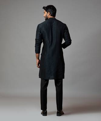 Kurta with bullion leaf embroidery comes with a pasted pant pajama 4