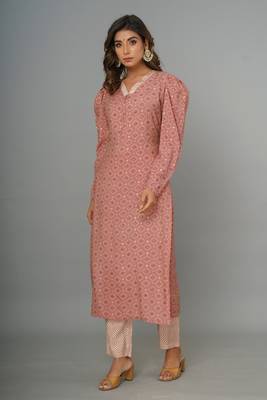 MUSLIN PRINTED KURTA WITH PANT 4