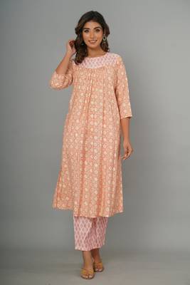 MUSLIN PRINTED KURTA WITH PANT 5