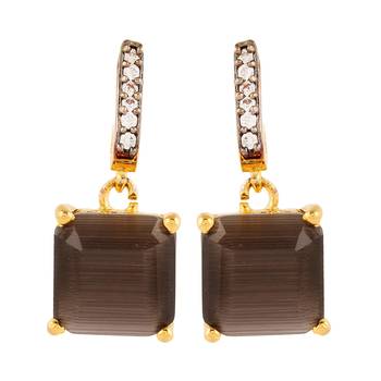 Gold earrings 1