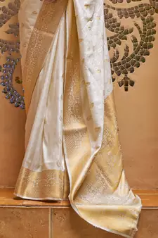 Off White Woven Traditional kanjivaram silk blend Saree with Blouse