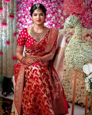 RED BEAUTIFUL BRIDAL SAREE  1