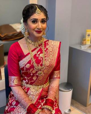 RED BEAUTIFUL BRIDAL SAREE  3