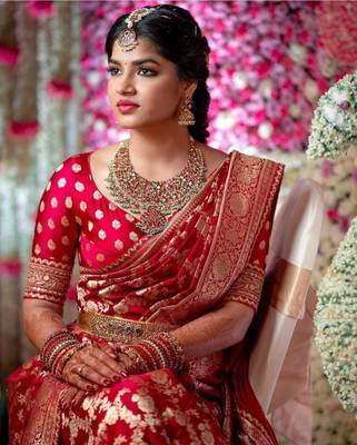 RED BEAUTIFUL BRIDAL SAREE  4