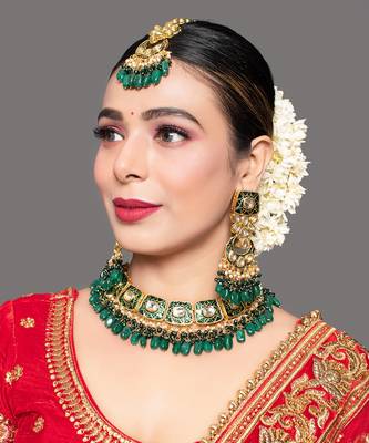 Green Gold Tone Kundan Enameled Necklace And Earrings With Maangtikka 1