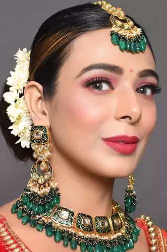 Green Gold Tone Kundan Enameled Necklace And Earrings With Maangtikka