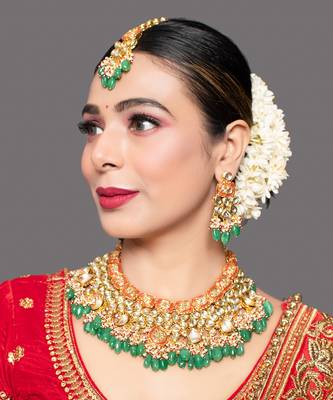 Green Red Gold Toned Handcrafted Kundan Necklace With Matching Earrings & Maangtikka 1
