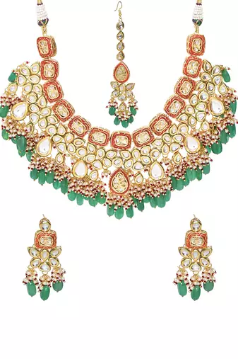 Green Red Gold Toned Handcrafted Kundan Necklace With Matching Earrings & Maangtikka