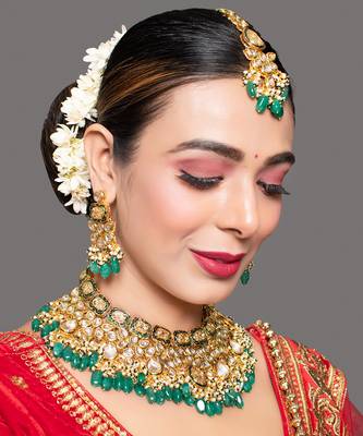 Green Gold Tone Kundan Enameled Necklace And Earrings With Maangtikka 2