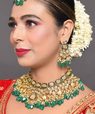 Green Gold Tone Kundan Enameled Necklace And Earrings With Maangtikka 3