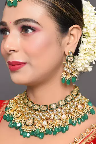 Green Gold Tone Kundan Enameled Necklace And Earrings With Maangtikka