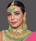 Green Enameled Kundan Maharani Necklace And Earrings With Maangtikka