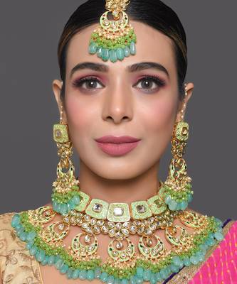 Green Enameled Kundan Maharani Necklace And Earrings With Maangtikka 2