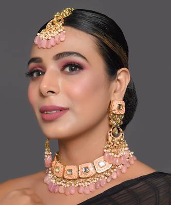 Handcrafted Kundan Peach Enameled Necklace With Earrings & Maang Tikka 1