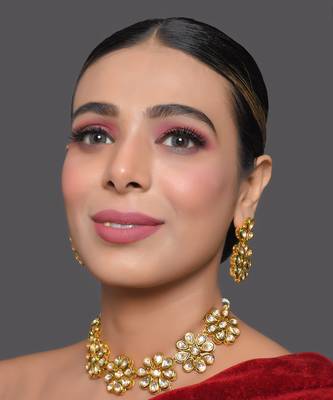Handcafted Floral Kundan Necklace With Earrings 1