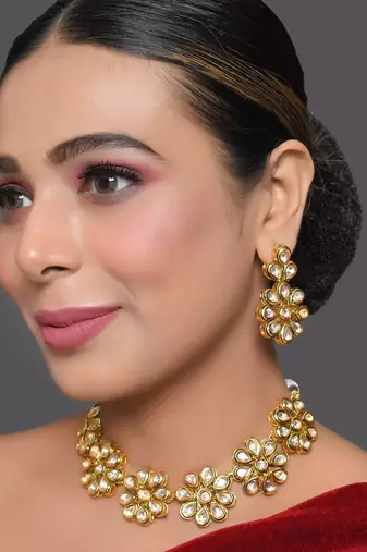 Handcafted Floral Kundan Necklace With Earrings