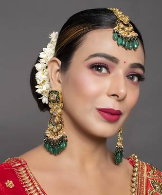 Handcrafted Kundan Emerald Beaded Earrings With Maangtikka 4
