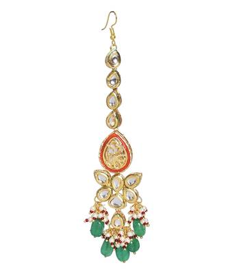 Red Gold Toned Kundan Earrings With Maangtikka 5