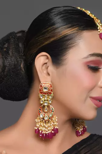 Kundan Inspired Mahroon Enameled Earrings With Maangtikka