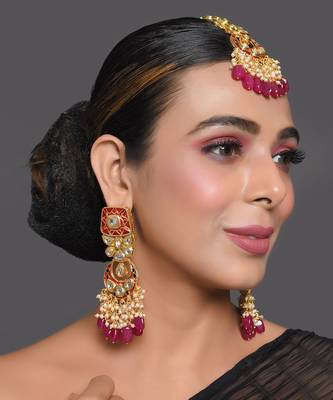 Kundan Inspired Mahroon Enameled Earrings With Maangtikka 3