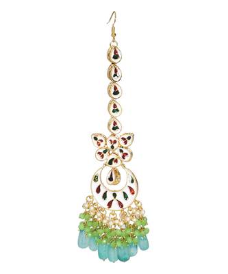 Green Enameled Kundan Earrings With Maangtikka 4