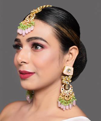 Handcrafted Kundan Enameled Kundan Earrings With Maangtikka 1
