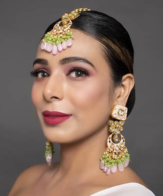 Handcrafted Kundan Enameled Kundan Earrings With Maangtikka 2