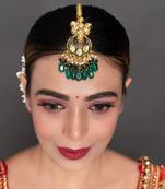 Handcrafted Kundan Emerald Beaded Maangtikka