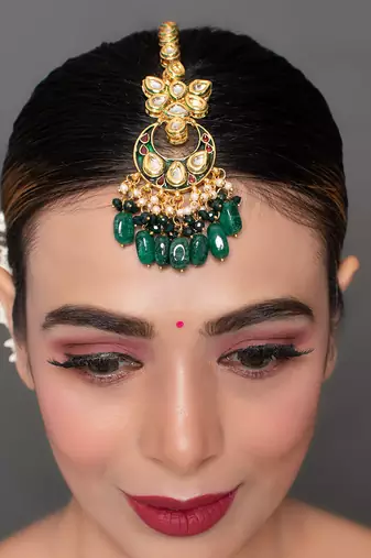 Handcrafted Kundan Emerald Beaded Maangtikka