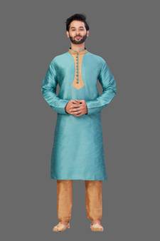 Patch work done in front lupi button with pattern stitched