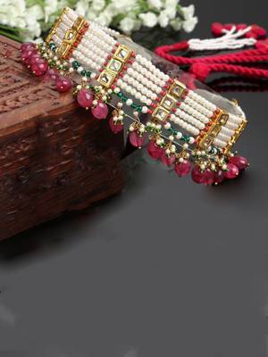Pink pearl necklaces 2
