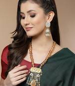 Yellow pearl necklaces