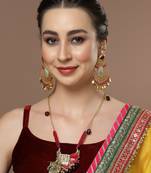 Pink pearl necklaces