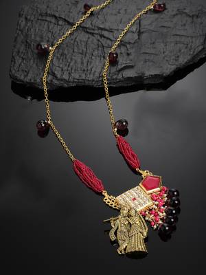 Pink pearl necklaces 2