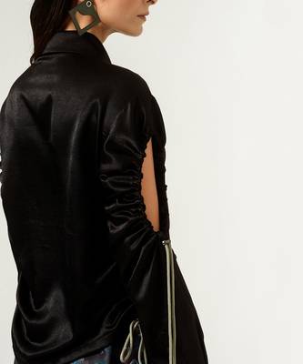 Unisex Black Drawstring Shirt 8