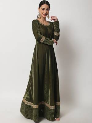 Olive Green Shine Velvet Floorlength With Net Sequin Dupatta 1
